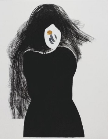 Kobieta w czarnej sukni, 2014 r.